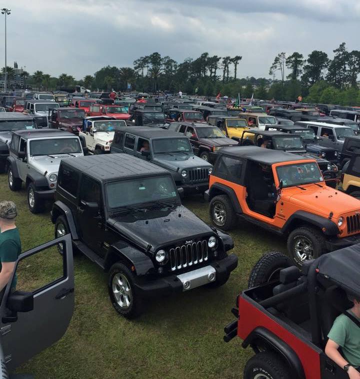 Just a sampling of the nearly 1900 Jeep vehicles that set the largest parade of Jeep vehicles Guinness World Record. Image courtesy of Debbie Currier, from the Jeep Beach Facebook page. 