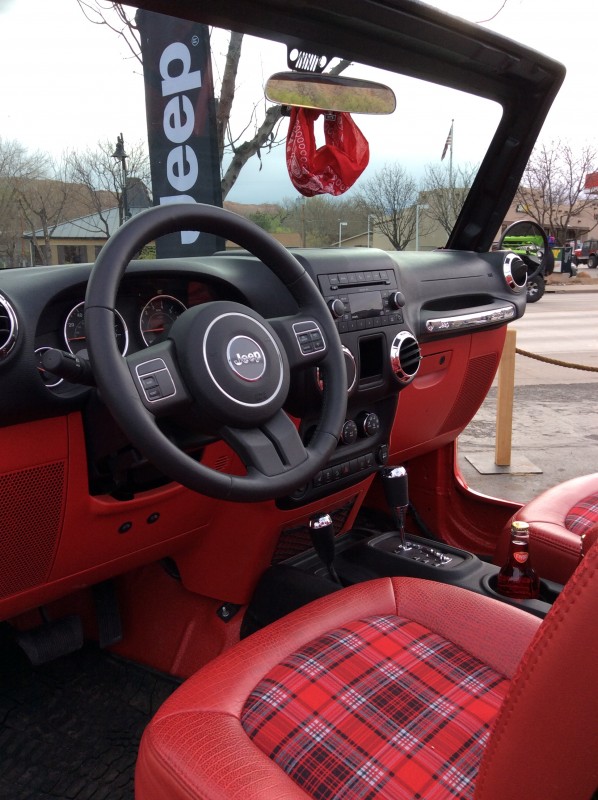 Plaid Seats in the Jeep Shortcut