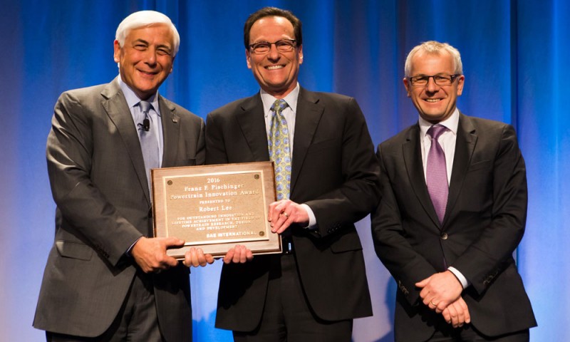 FCA's Bob Lee accepts Franz Pischinger Award at SAE.