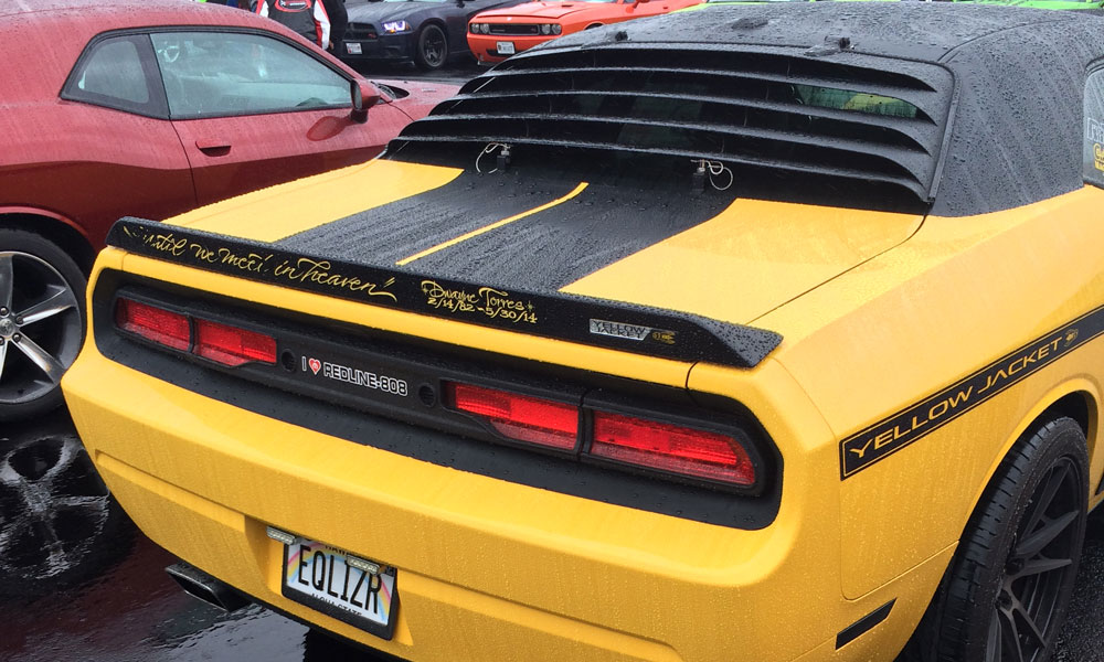 Yes, that's a Hawaii licence plate and '70s era rear window louvers on this Dodge Challenger SRT8.